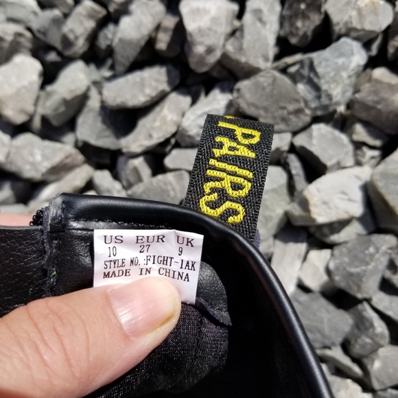 Dream Pairs Kids Combat Boots. Kids/girls size 10. Black with neon laces - Picture 6 of 7